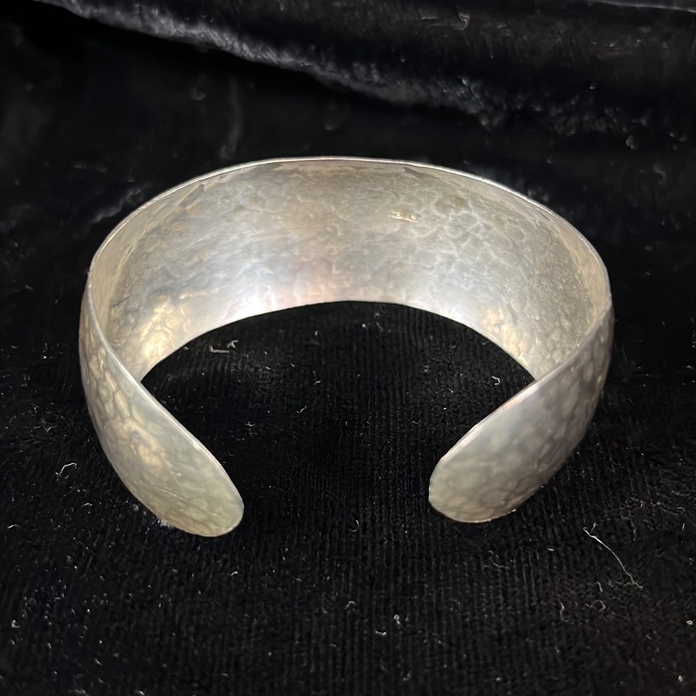 Beautiful Hammered Sterling Cuff Bracelet - Picture 6 of 8